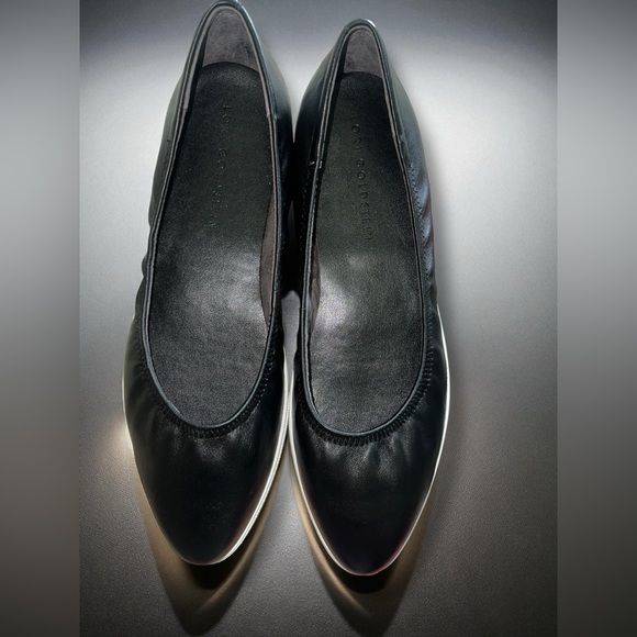 Shoes - NEW Lori Goldstein Women’s SZ 11 Shoes Black Flats Shoes Leather Slip In